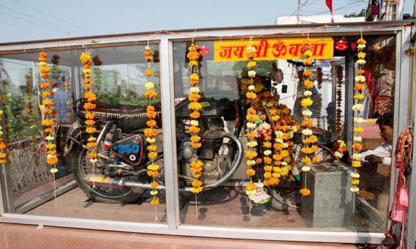 Jaipur to Om Banna Ji (Bullet Baba Temple) Tour Package With Marwari Cab