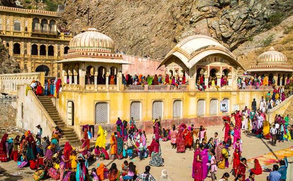 Jaipur Local Tour Galtaji Temple(Monkey Temple) with Marwari Cab